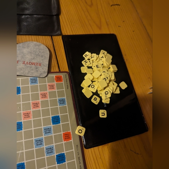 Scrabble Crossword Game Pocket Edition Vintage 1978 in original box. - Picture 4 of 7